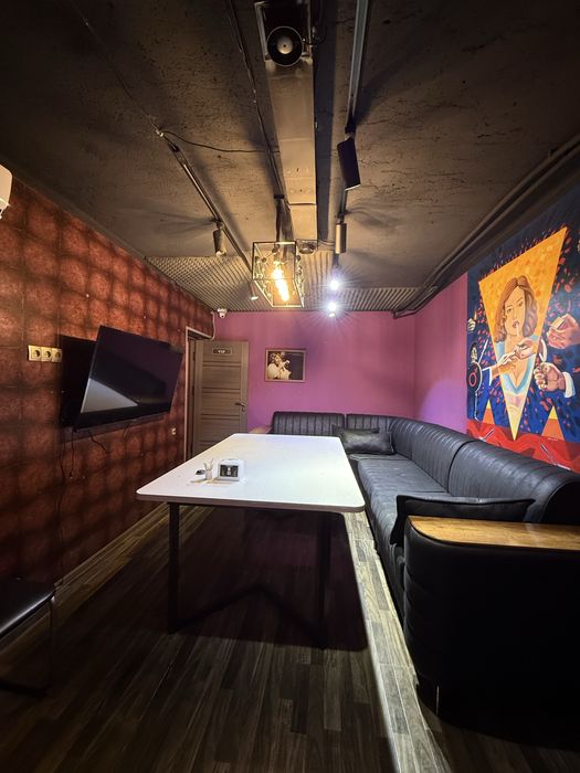 Сдаеться подвальное помещение метро ойбек 230 кв