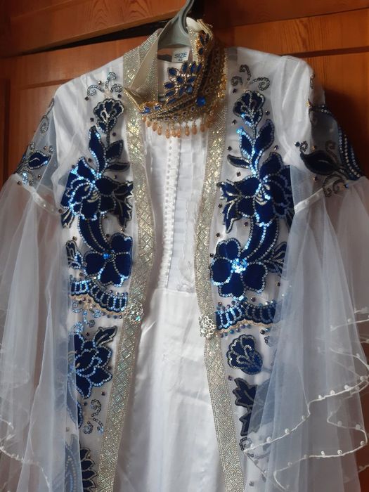 Kelinlar uchun ansanbl koylaklar