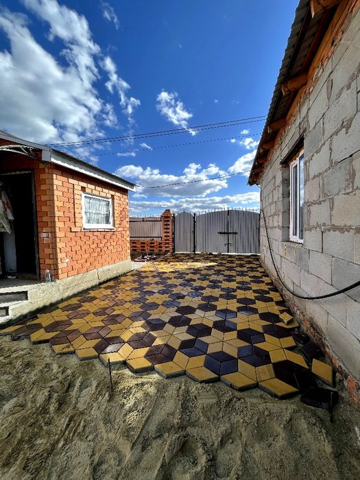 Укладка тротуарной плитки и брусчатки