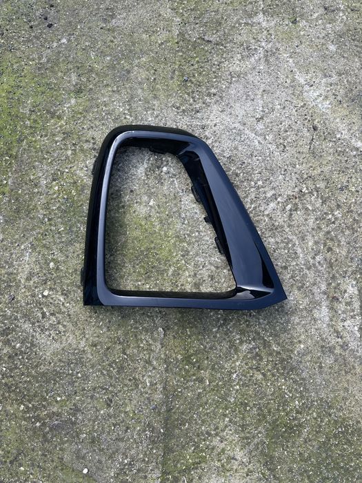 Audi Q5 80A 17г S-line дясна решетка към халогена Ое