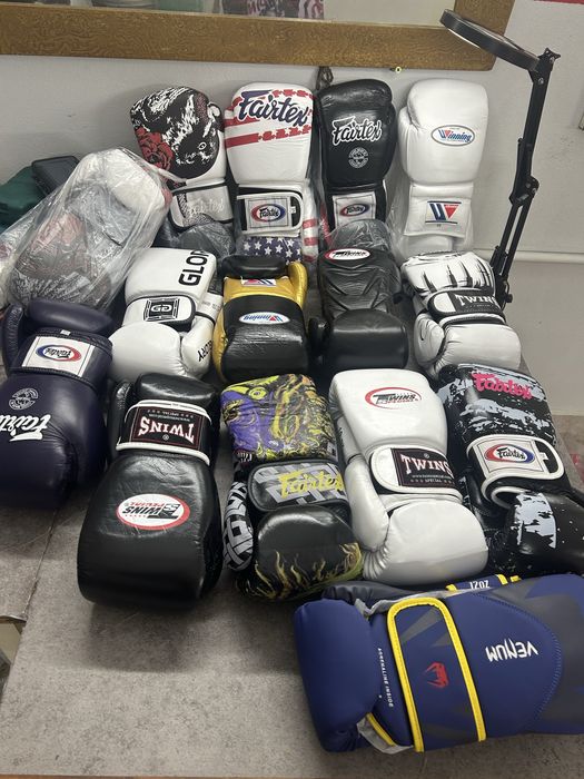 Manusi de box Twins;Venum;Fairtex;Winning