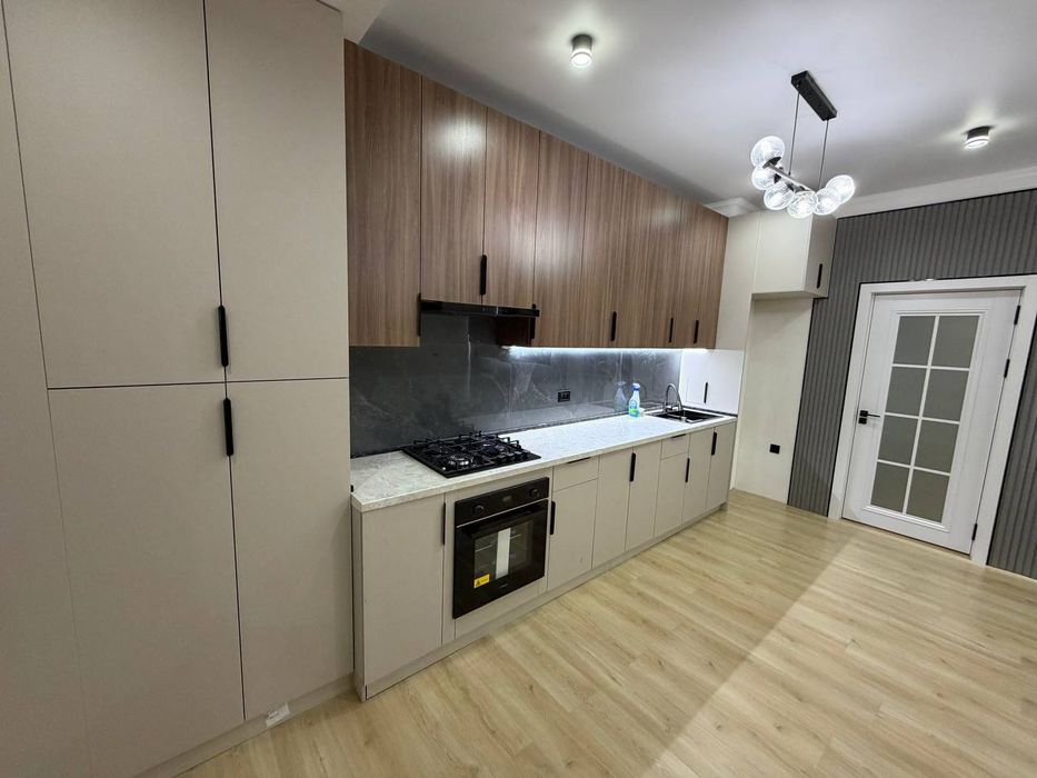 Юнусабад- 13 квартал 3/3/8 новостройка 74м2 ор-тир  246 школа