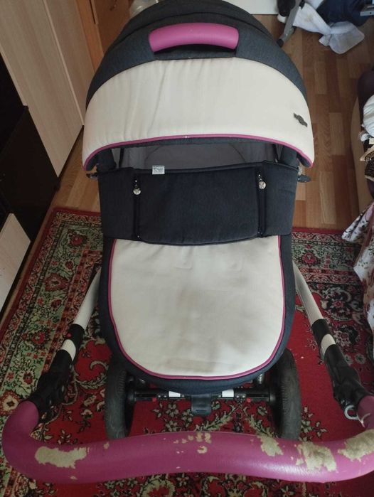 Продам коляску Adamex