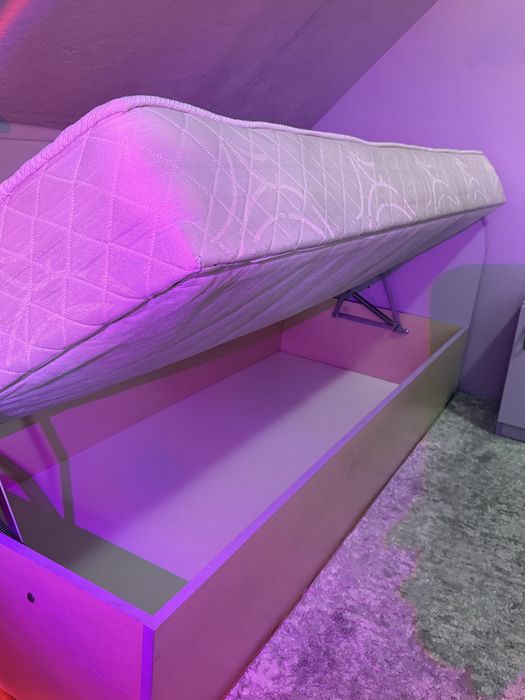 Комплект обзавеждане