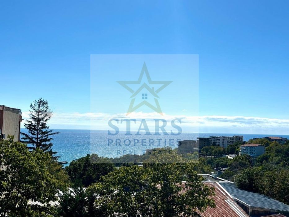 тристаен с морска панорама