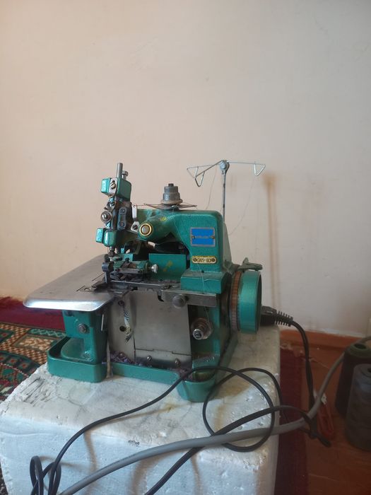 Baoyu tigiw mashinasi ha'm averlok