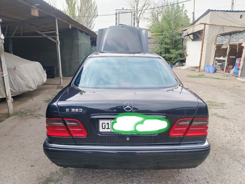 Срочна продам W210