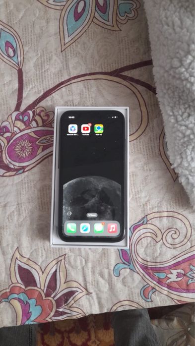 Apple 11 память 64 гб