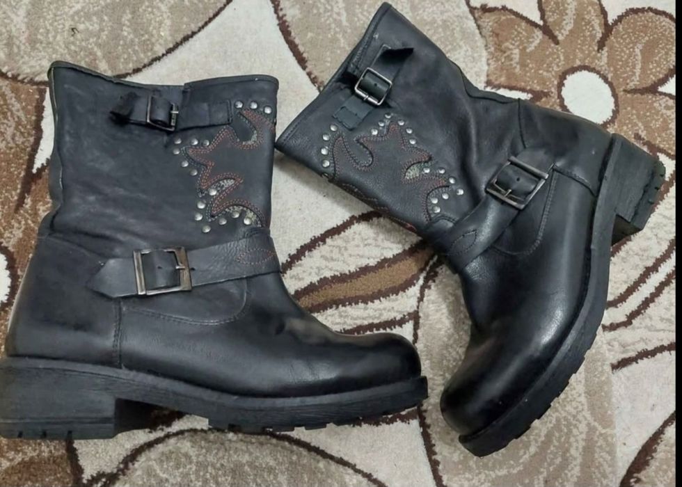 Ghete,piele naturală, mărime 38.