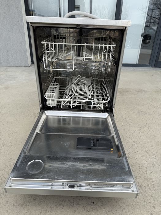 Професионална съдомиялна Miele Инокс