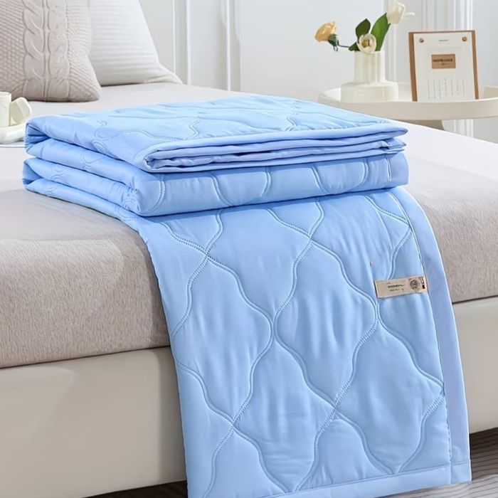 Лёгкое стеганное одеяло 200/215