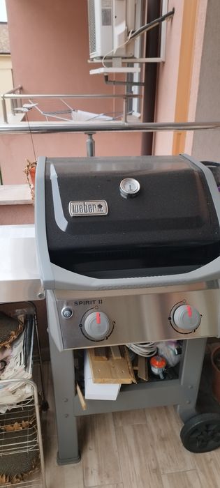 Газов грил Weber Spirit II E-210, 2 горелки, 2 странични маси, 145x122