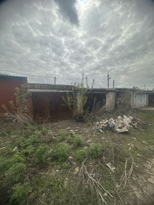 Продам 3 подряд стоящие гаража