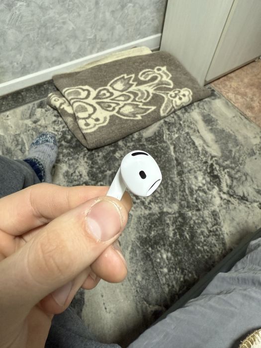 AirPods 4 ANC наушник левый