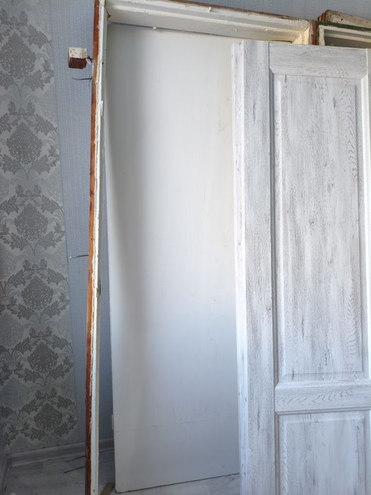 Продам двери межкомнатные