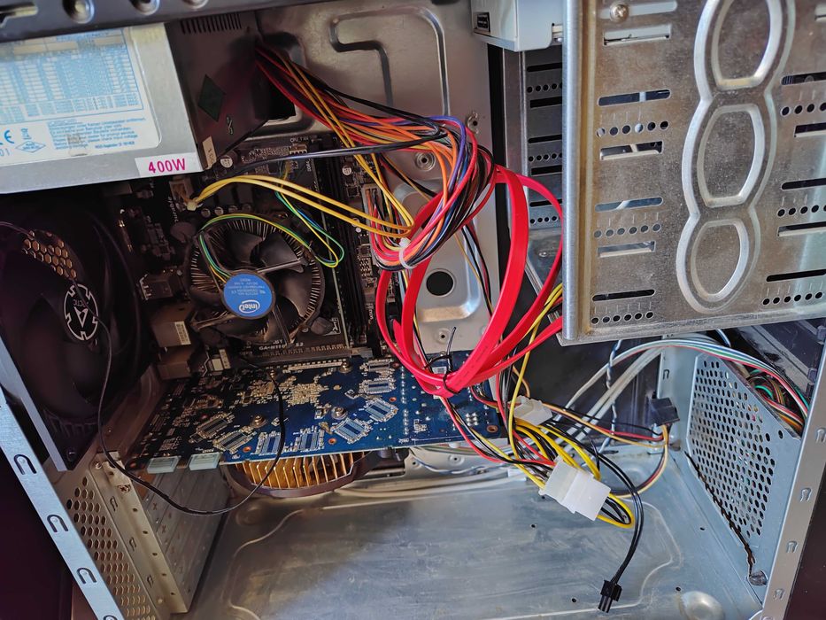 Intel i5 6500 8GB DDR4 2133mhz 400W + опции за SSD и РАМ