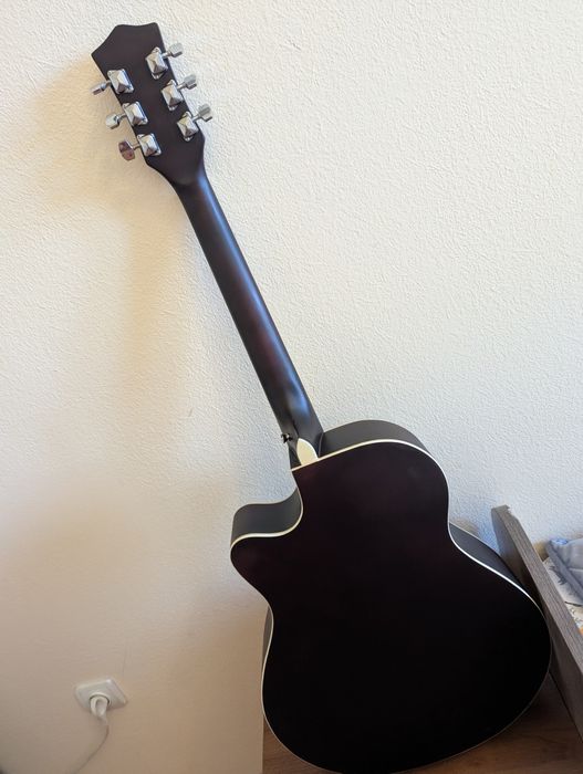 Гитара акустическая