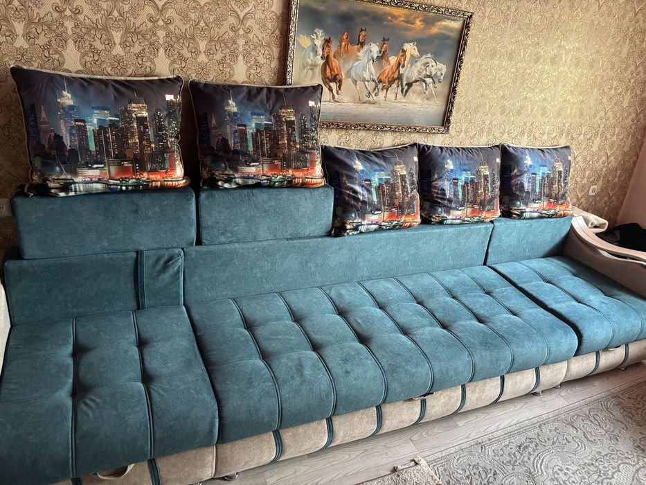 Срочно продам диван для гостинной