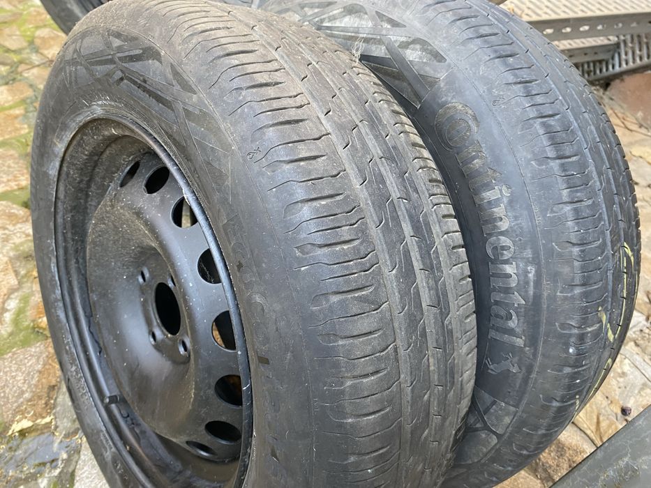 Vand 4 jante Logan R15 in stare cu anvelope Continental 185/65/15 vara