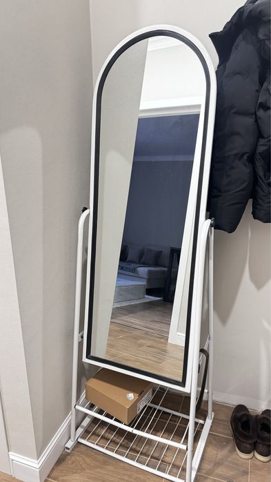 Зеркало напольное