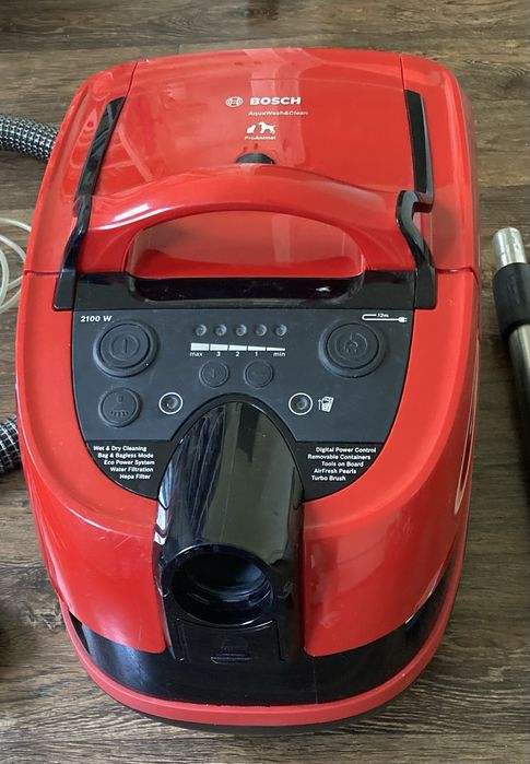 Моющий пылесос Bosch