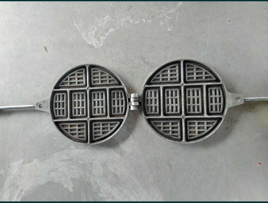 Вафельница советских времен