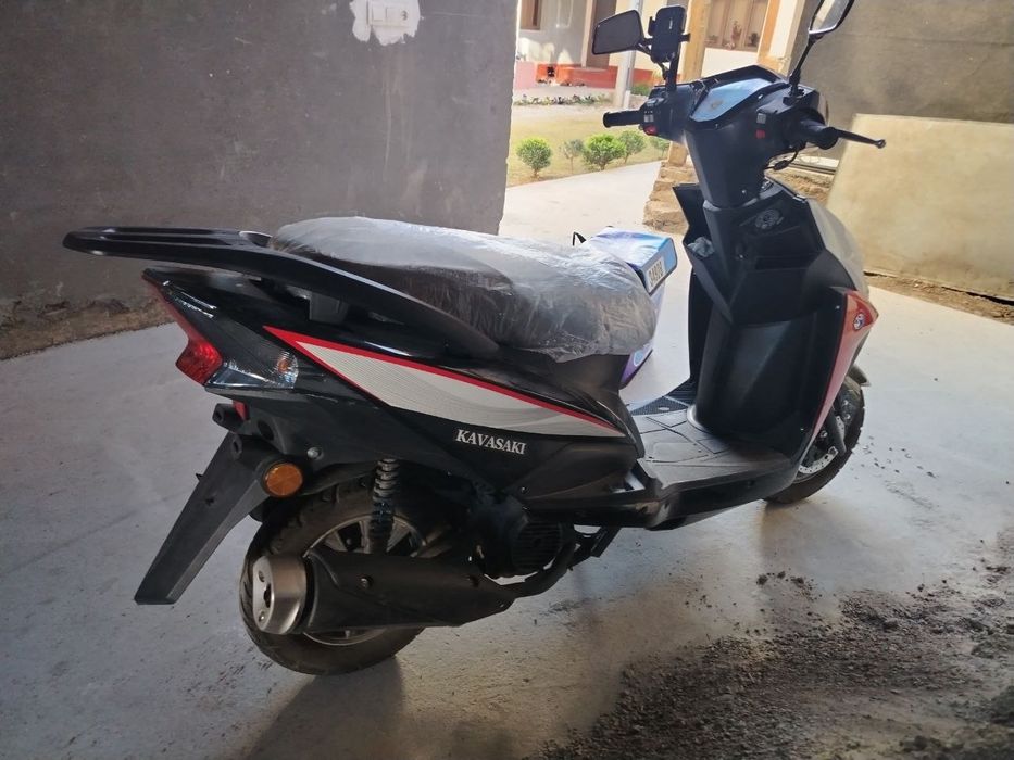 skuter benzinli sotiladi srochna