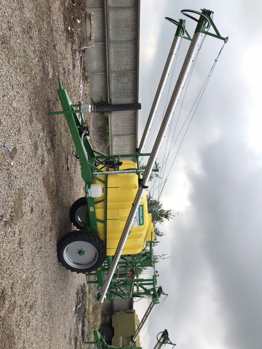 Прицепной опрыскиватель Кронос