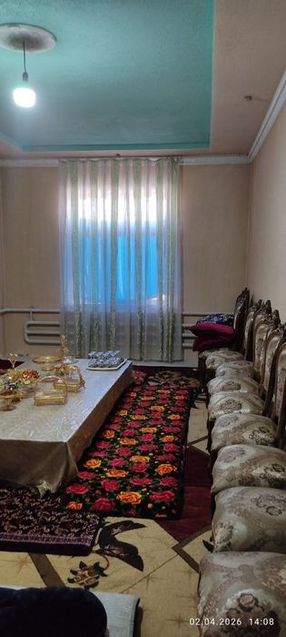 Продается большой дом в Янгиюльском районе. С готовым бизнесом.