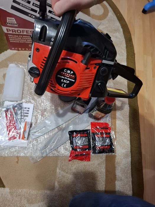 Drujba pe benzina 8.5cp cu accesorii