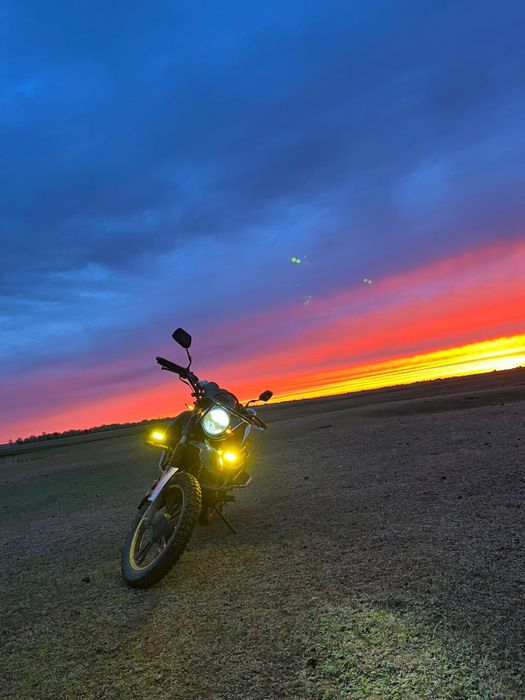 Мотоцикал желмая 250 с8.                                             .