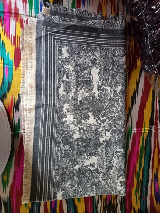 Шарф от Dior оригинал