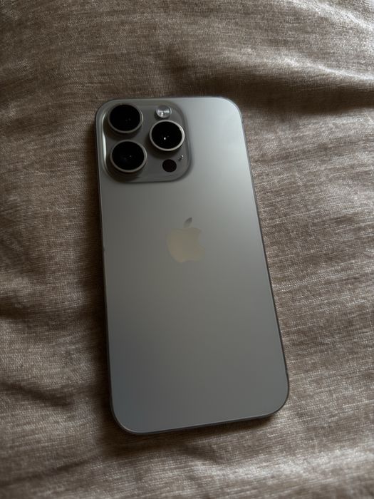 Iphone 15 pro silver