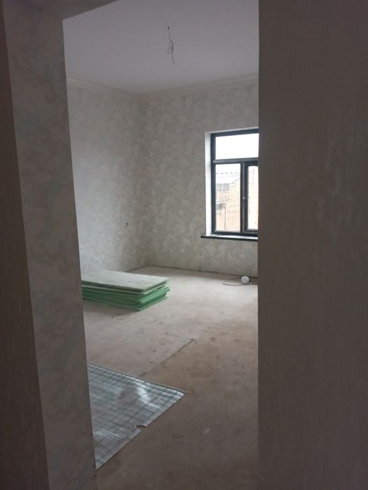 Продаю срочно 120 000$ З сотка 2  хол, 1  зал, 4 спал., 1 кухн