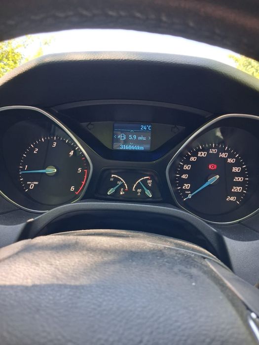 FORD Focus 2012 — imagine 5