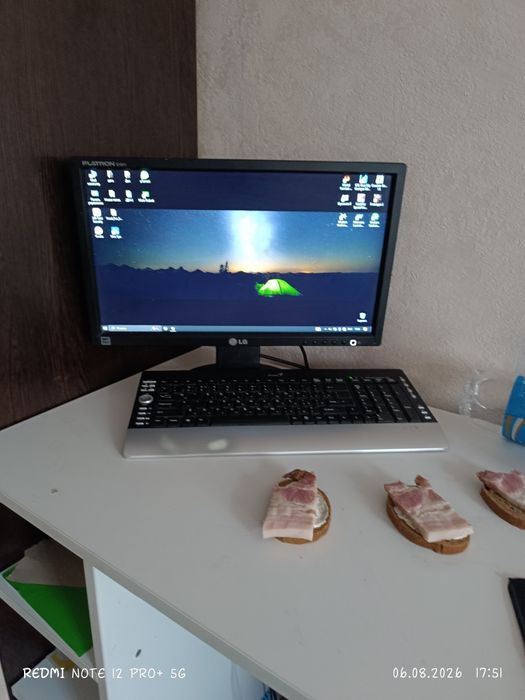 Продаю компьютер обращаться в Вацап
