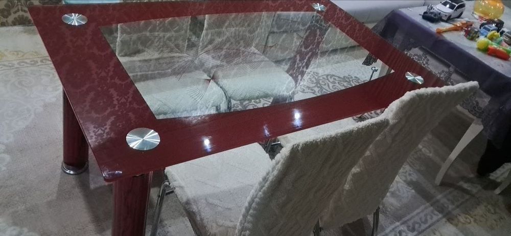 Продаётся стол  кухонный