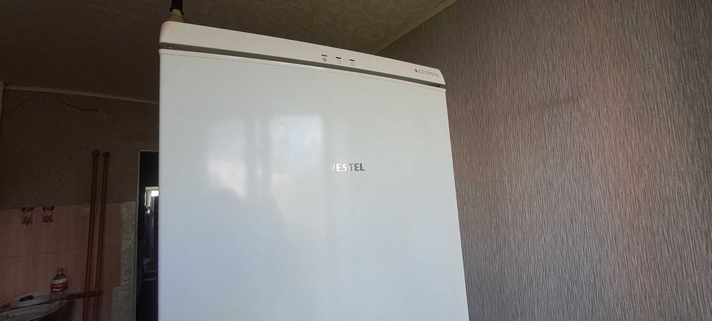 СРОЧНО продам холодильник VESTEL