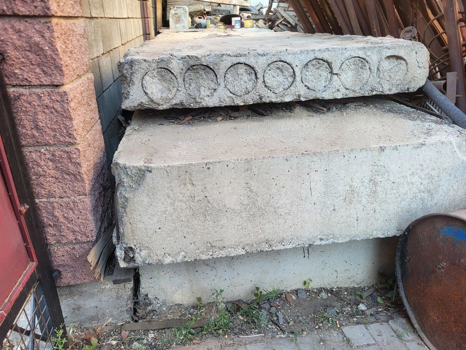 Продам 3 плиты перекрытия