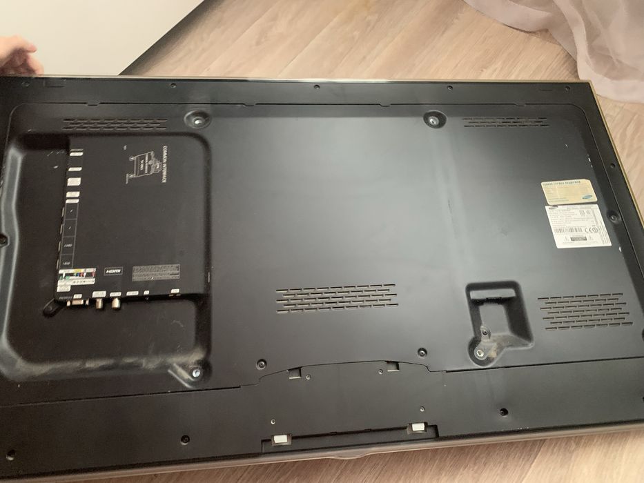 Продам телевизор самсунг на запчасти