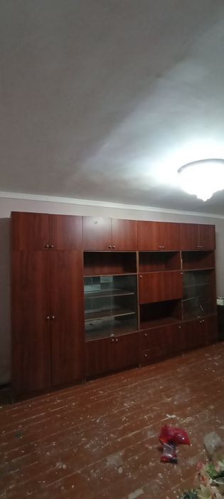 Стенка сотилади срочно