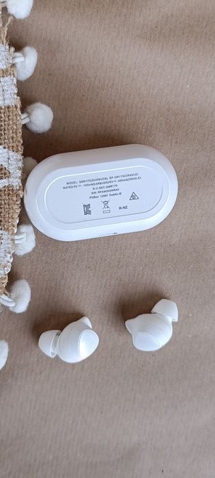 Căști Samsung Galaxy Buds+