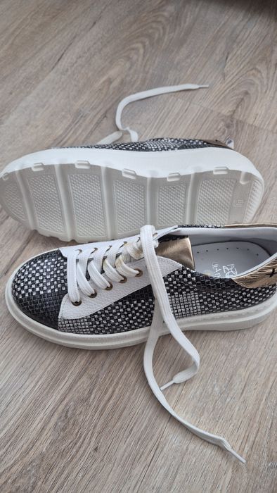 Обувки от естествена кожа GiAnni