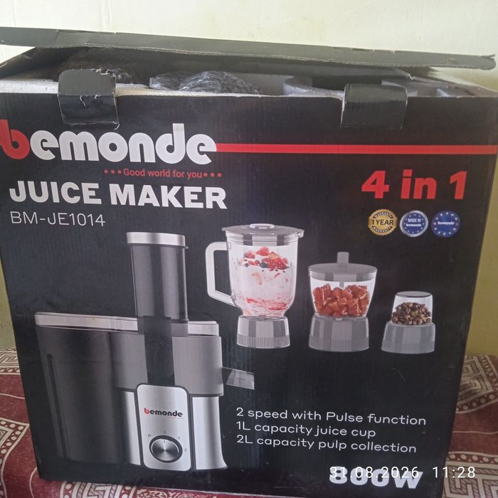 Продам кухонный комбайн, 4в 1, 800 W. Новый !!!