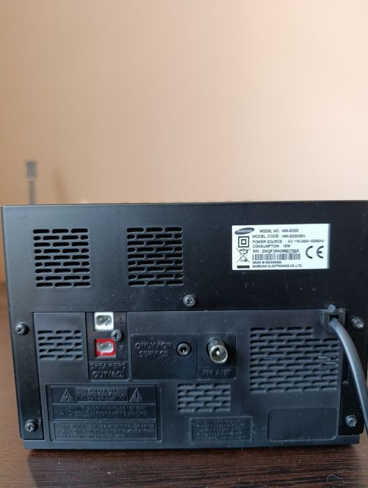 HI-FI Стерео уредба Samsung MM-E320.    Ripping CD to USB/ Bluetooth adapter