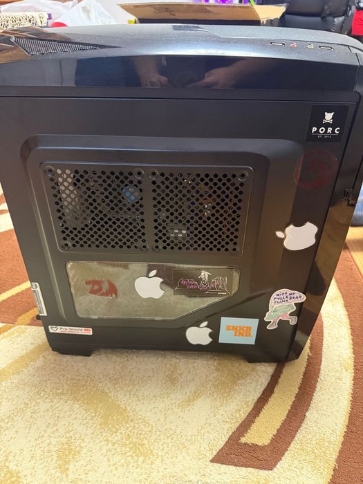 Sistem gaming Myria + monitor Benq