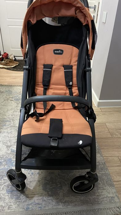 Продам детскую коляску.