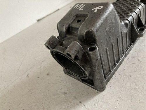 Капак на двигател дясна страна за Mercedes ML W163 400 CDI (2004) A6280981007