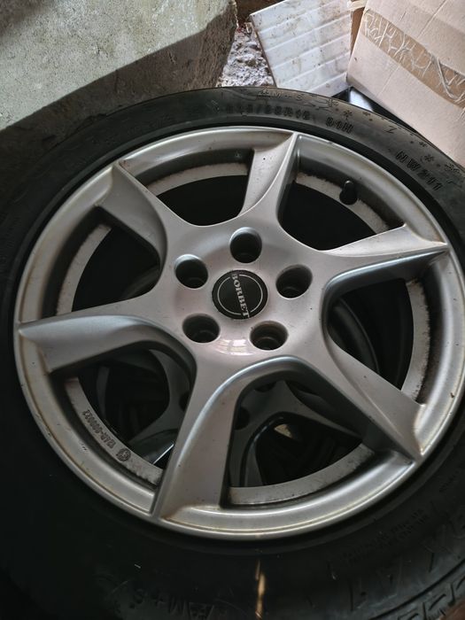Vând jante cu anvelope sau schimb cu cauciucuri iarna 225 45 r19