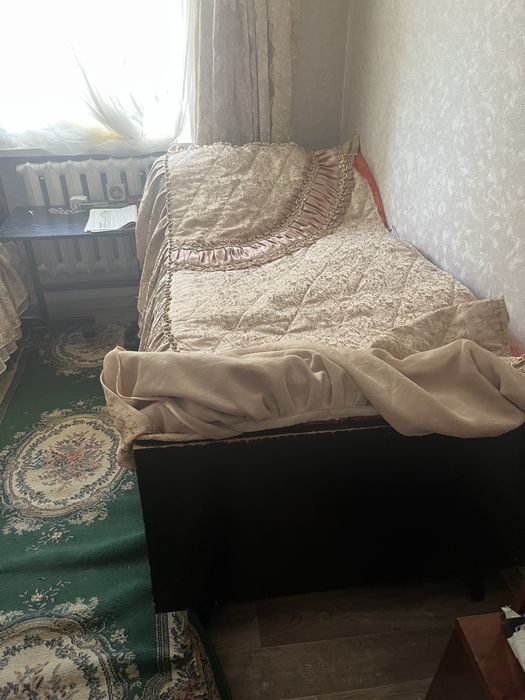 Продам кровати двухспалка вместе с покрывалом